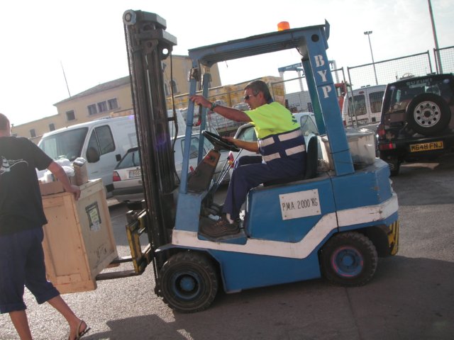 CARRETILLA TORO PUERTO  MERCANCIAS ESPECIALES CONVOY